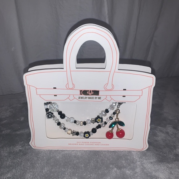 Belleairbluffs Accessories - 🔥NEW- DIY PURSE FASHION BEADED BAG CHAIN AND CHARMS